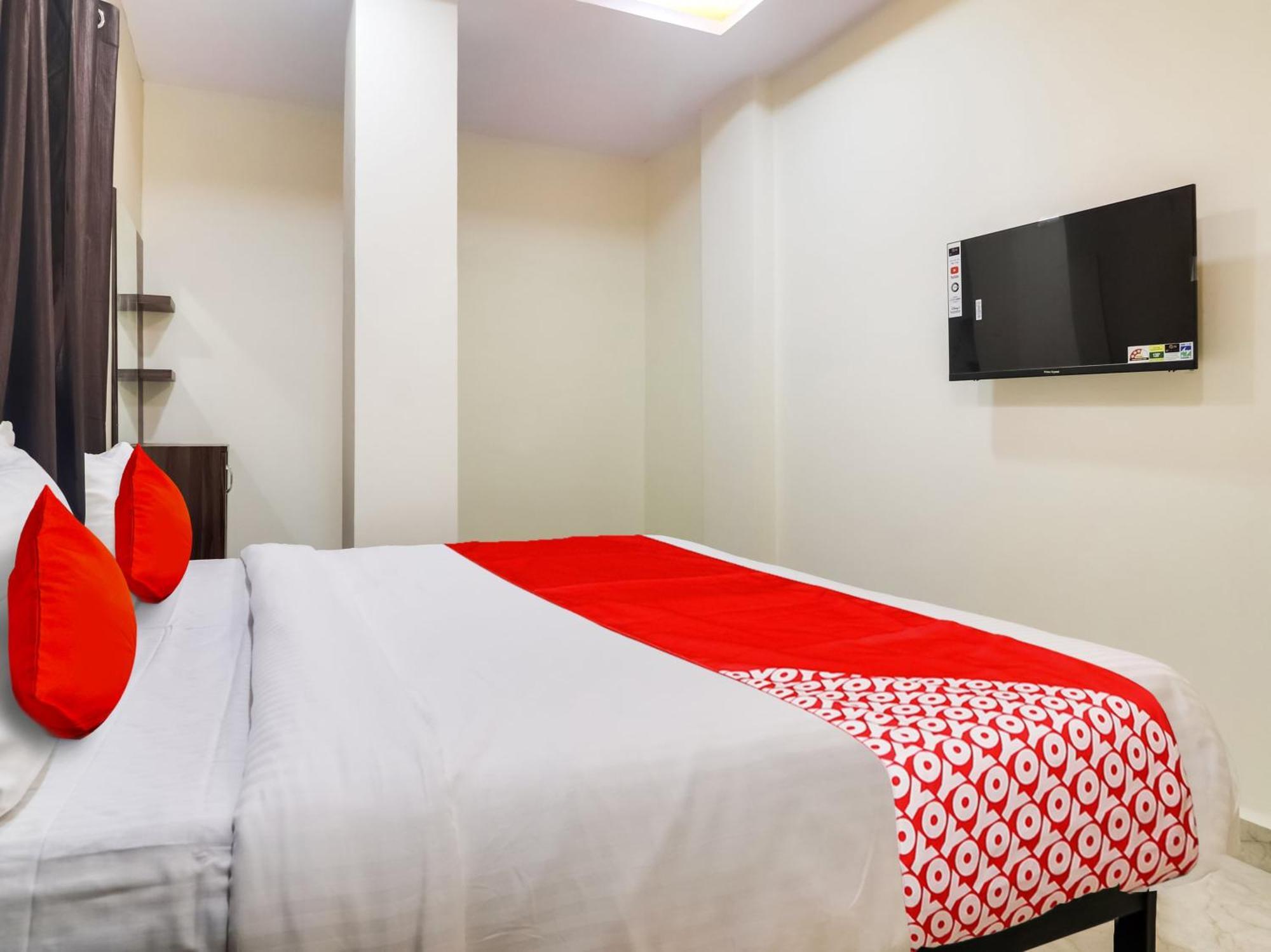 Hotel O Red Stone Hotels Hyderabad Exterior photo