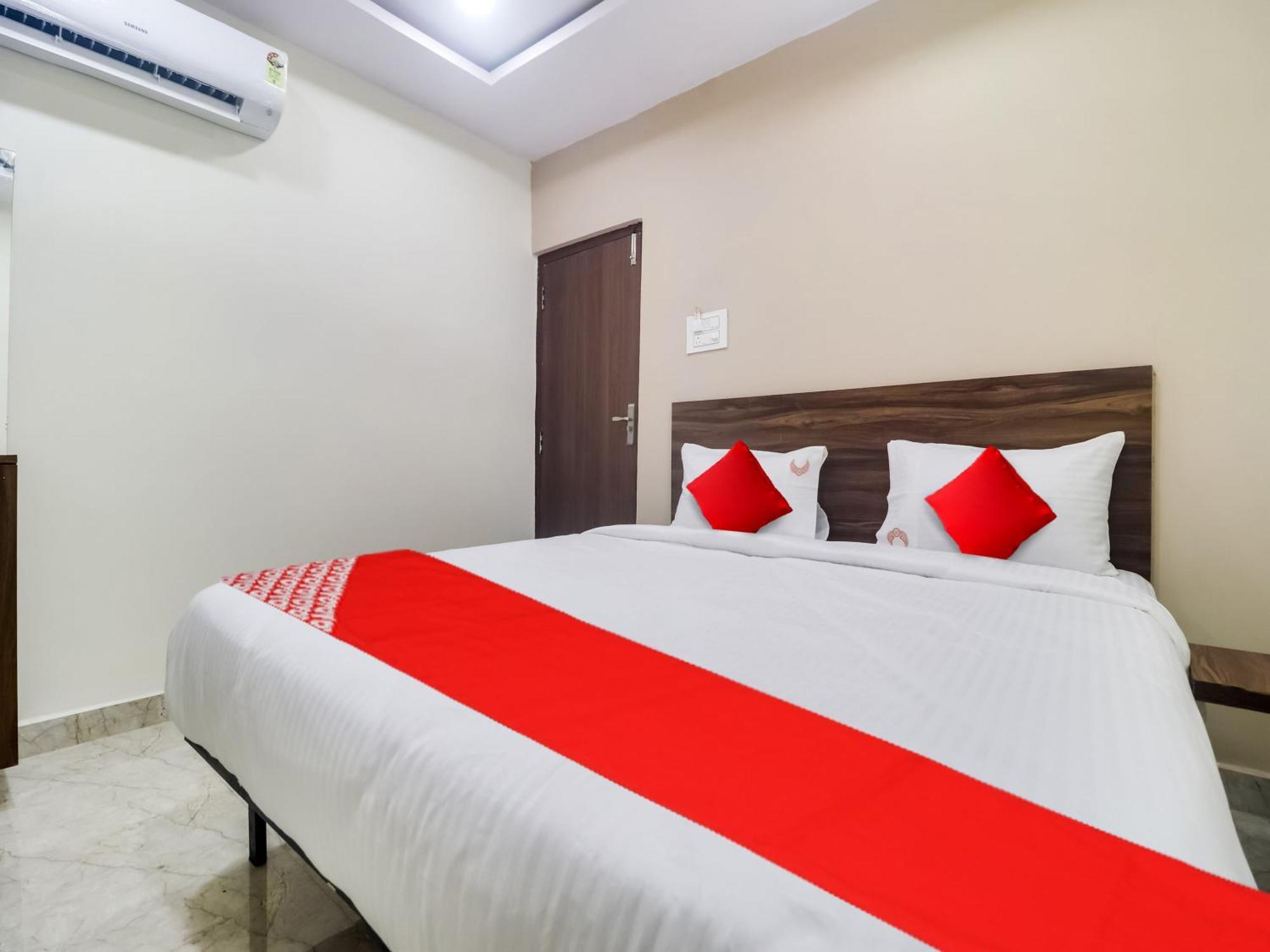 Hotel O Red Stone Hotels Hyderabad Exterior photo