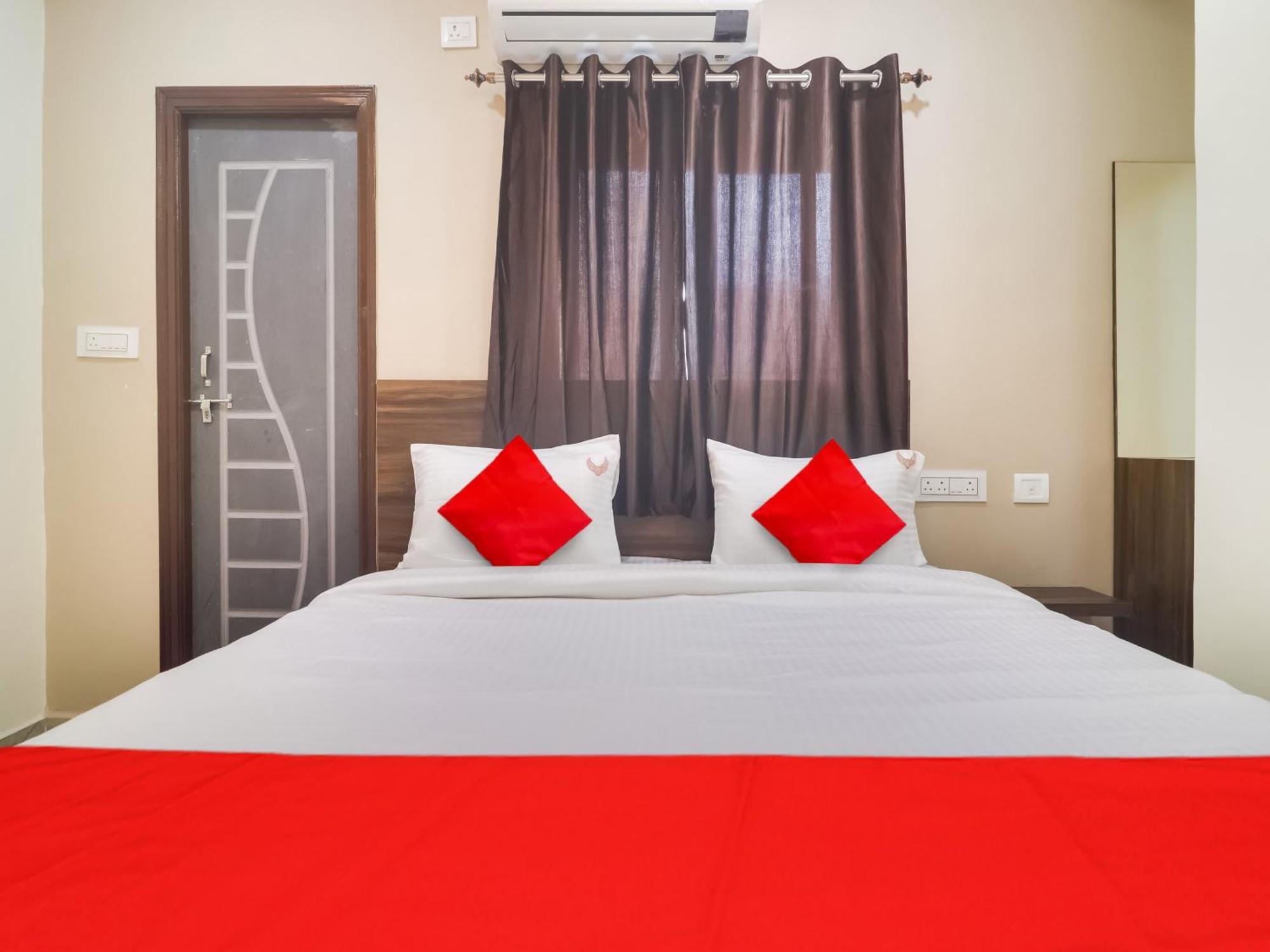 Hotel O Red Stone Hotels Hyderabad Exterior photo