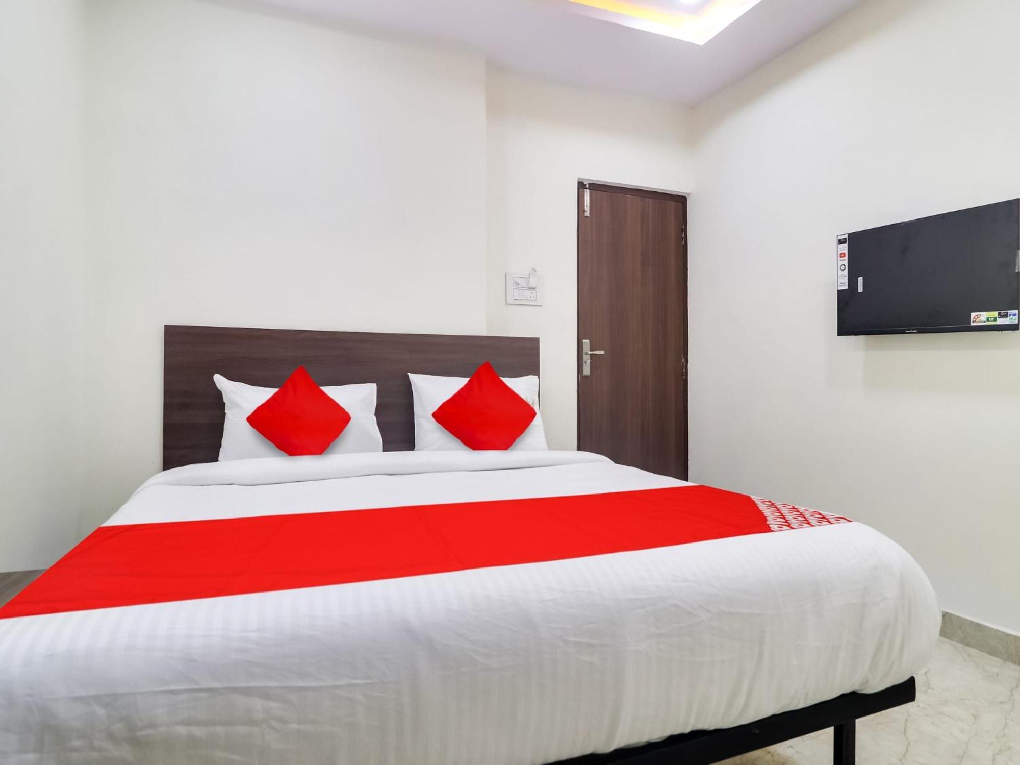 Hotel O Red Stone Hotels Hyderabad Exterior photo